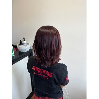 大人可愛いくびれミディアム×ボルドー【横井】 | 個室有り・プライベートサロンの雰囲気 美容室Le･reve（ル・レーヴ）浜松和田店 - あなたの「なりたい」を叶える美容室